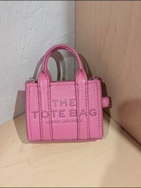 Marc Jacobs Mini Tote Bag in Bright Pink Pebbled Leather